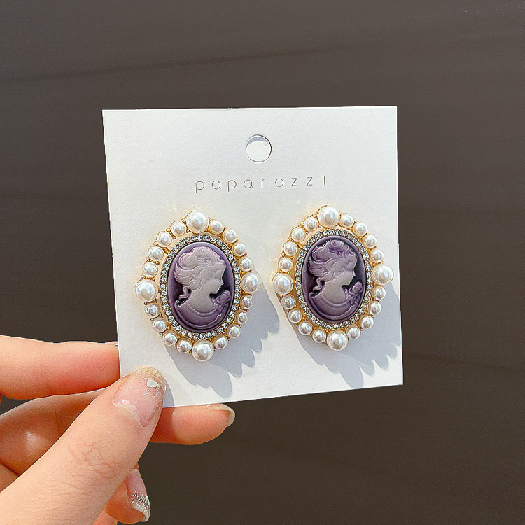 Vintage Purple Cameo Pearl Earrings