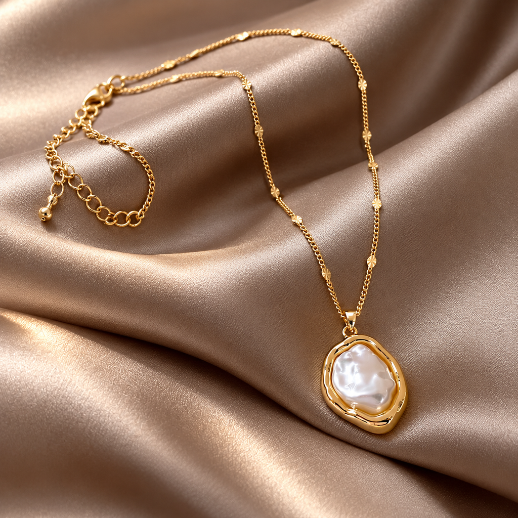 Organic Baroque Pearl Pendant Necklace