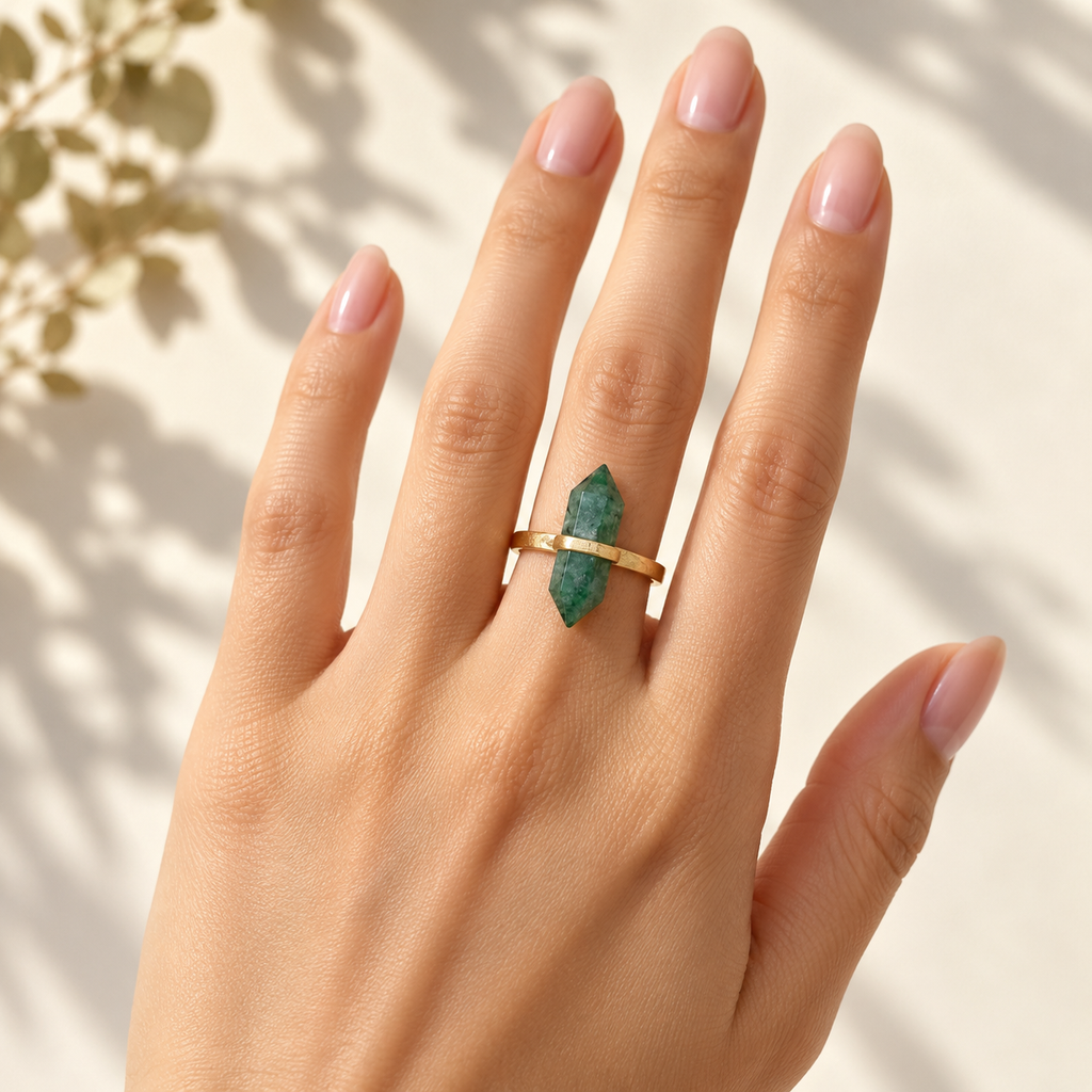 Green Strawberry Quartz Lucky Growth Ring – Abundance & Positive Energy
